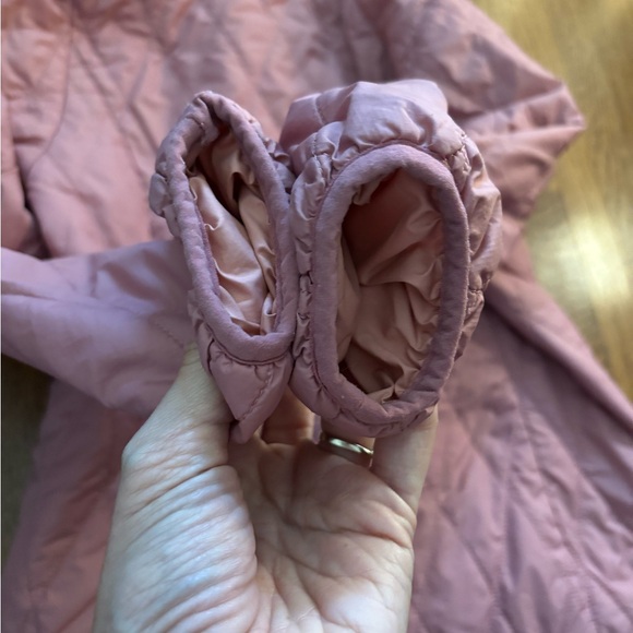 Girls Patagonia Down Sweater Jacket. - Picture 9 of 9